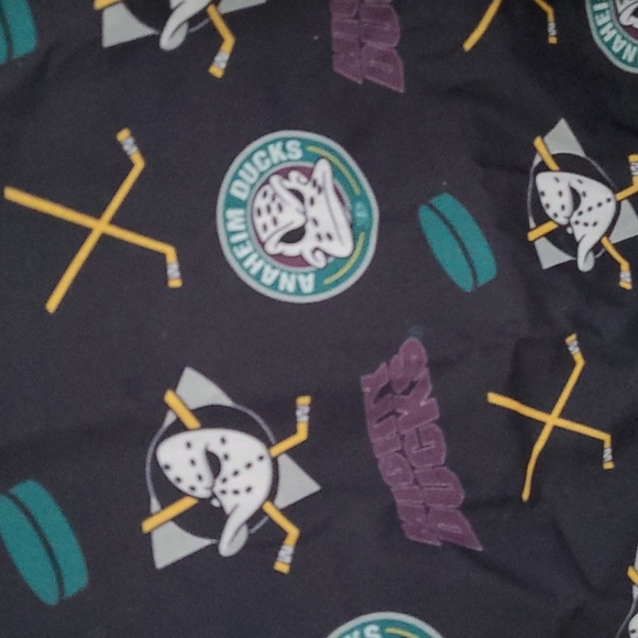Anaheim Ducks Button Shirt - Picture 4 of 4